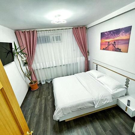 3 Rooms Cinema Garden Parking House Bucareste Exterior foto